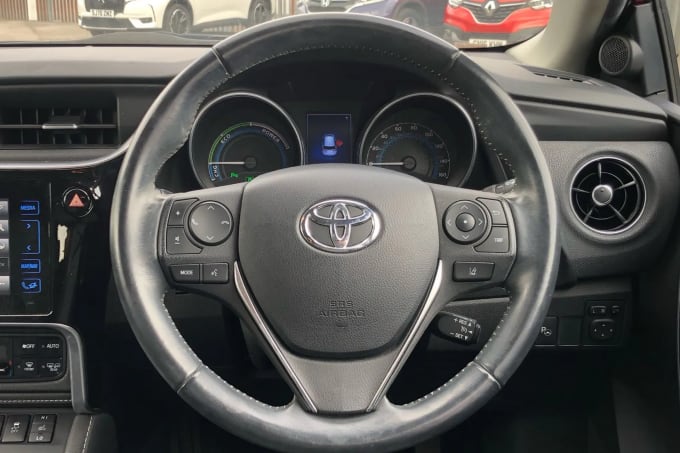 2017 Toyota Auris