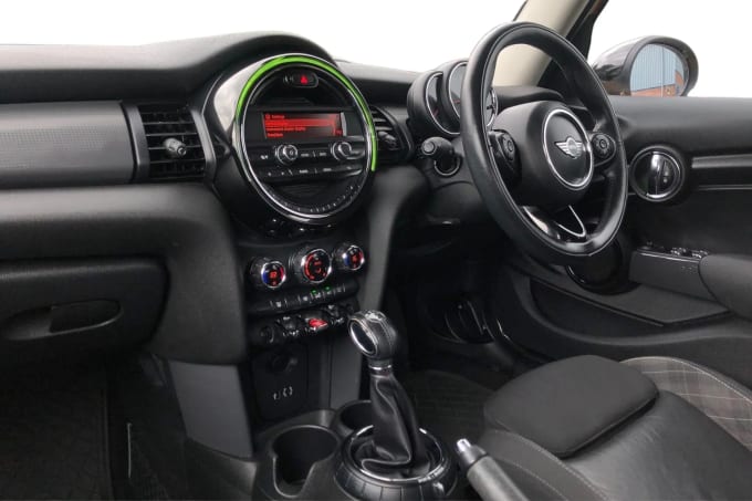 2016 Mini Hatch