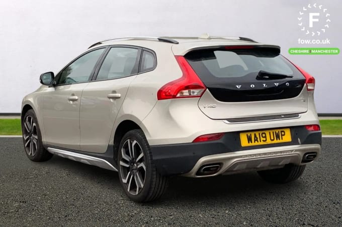 2019 Volvo V40