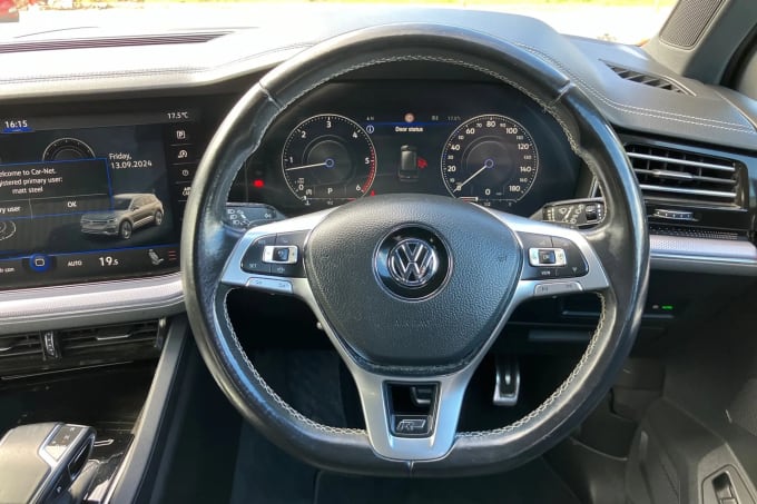 2018 Volkswagen Touareg