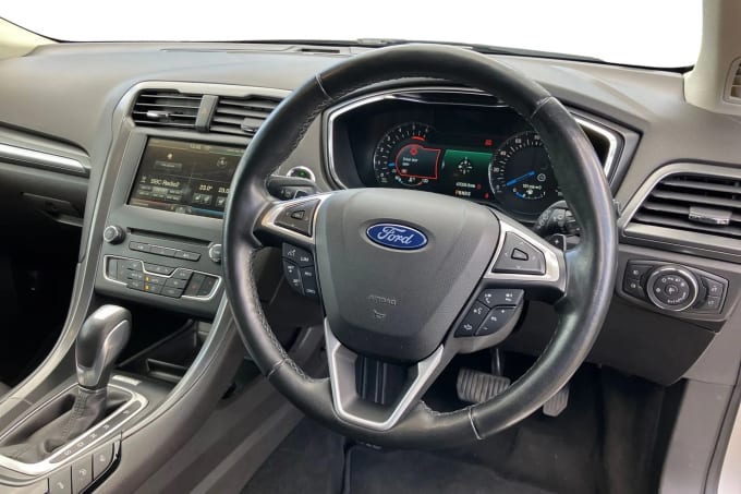 2015 Ford Mondeo