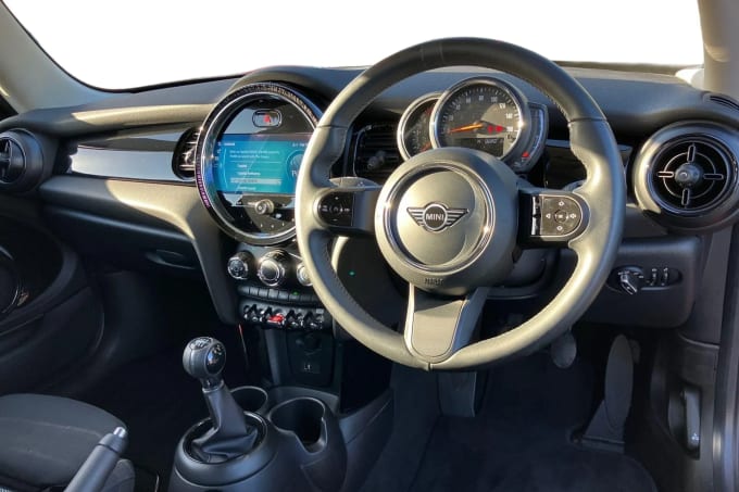 2021 Mini Hatch