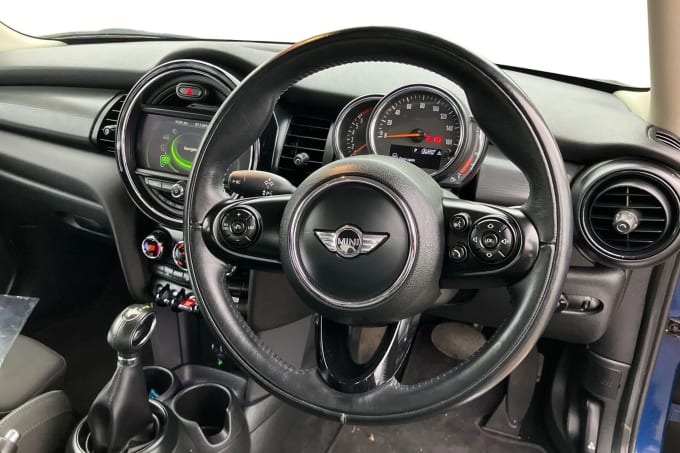 2018 Mini Hatch