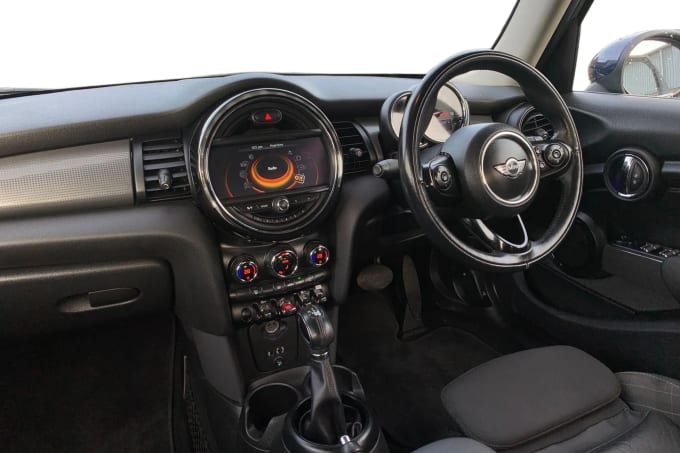 2018 Mini Hatch