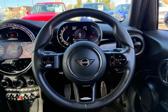 2021 Mini Hatch