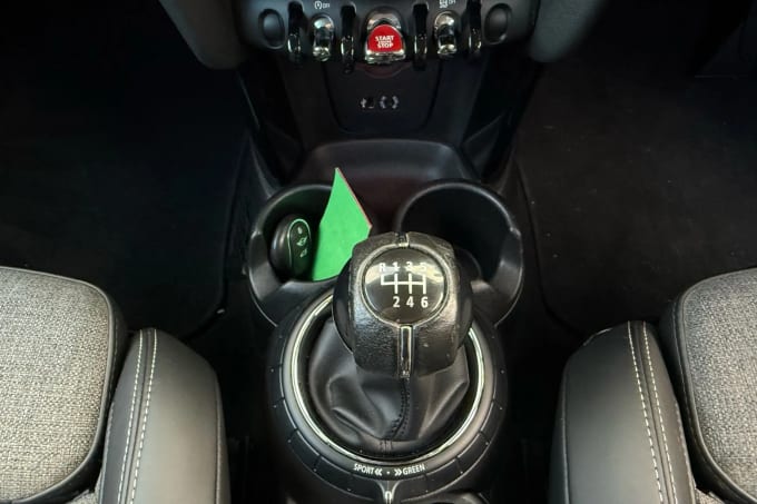 2017 Mini Hatch