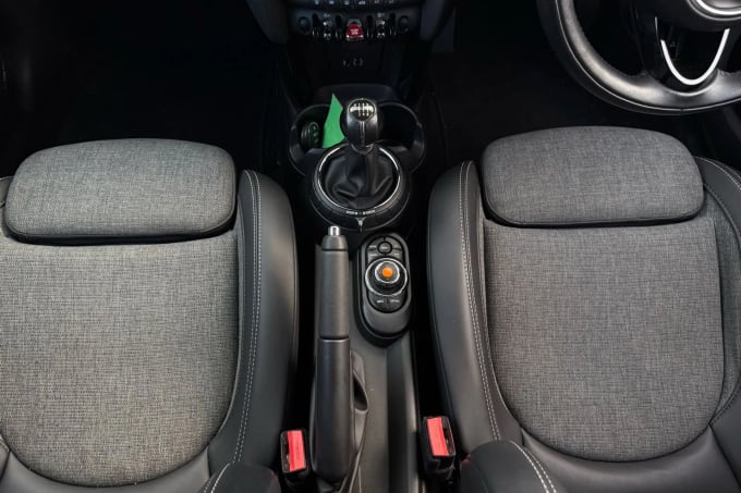 2017 Mini Hatch