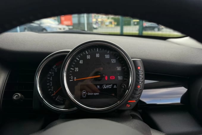 2017 Mini Hatch