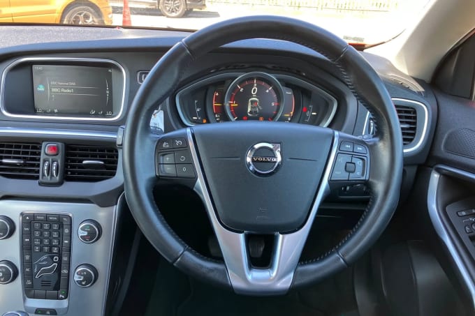 2016 Volvo V40