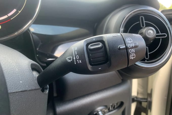 2021 Mini Hatch