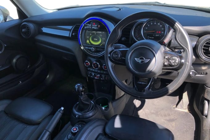 2017 Mini Hatch