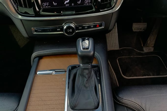 2016 Volvo S90