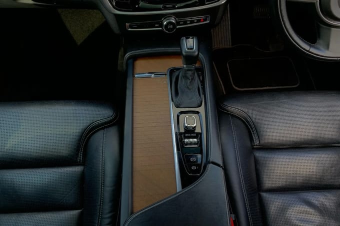 2016 Volvo S90