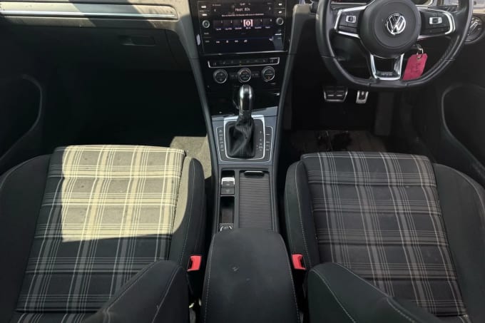 2018 Volkswagen Golf