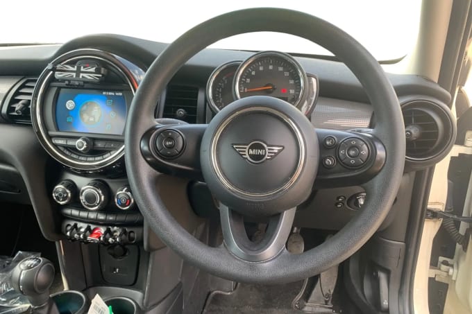 2019 Mini Hatch