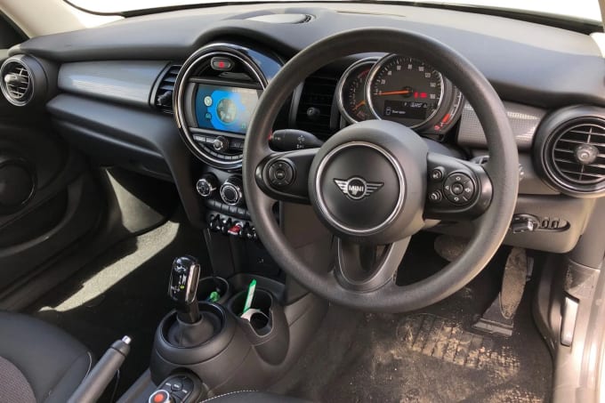 2019 Mini Hatch