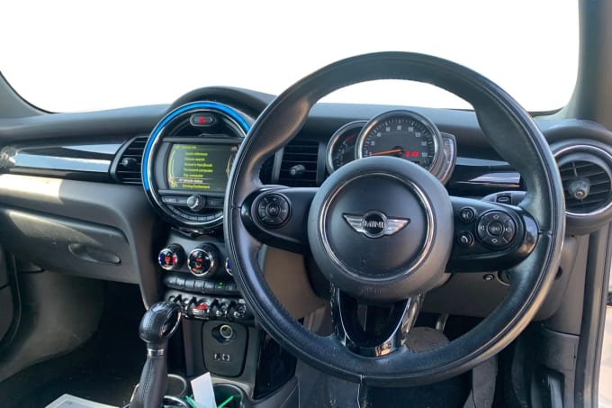 2017 Mini Hatch