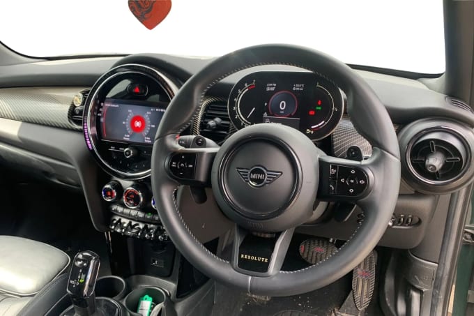 2022 Mini Hatch