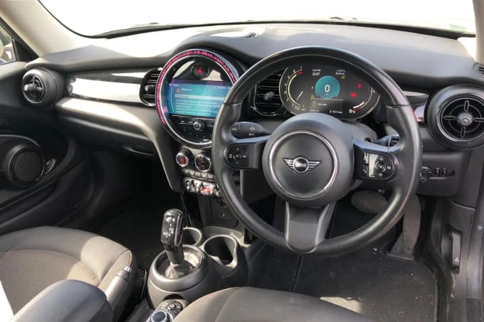 2022 Mini Hatch