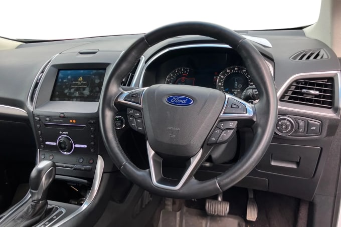 2016 Ford Edge