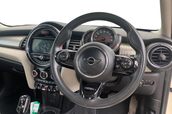 2018 Mini Hatch