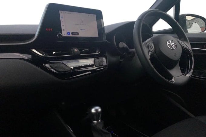 2022 Toyota C-hr