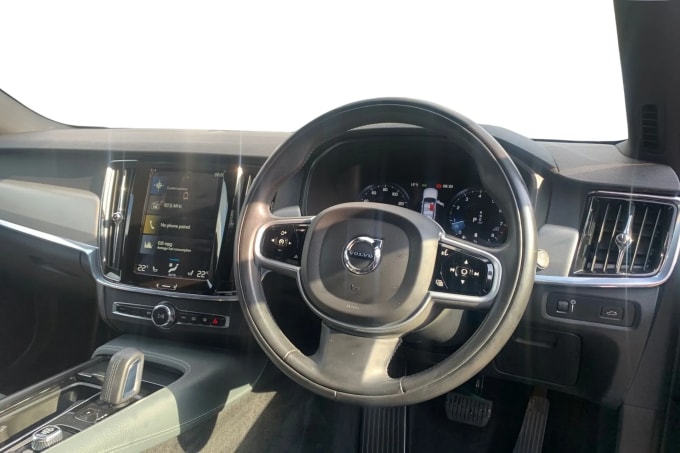 2021 Volvo V90