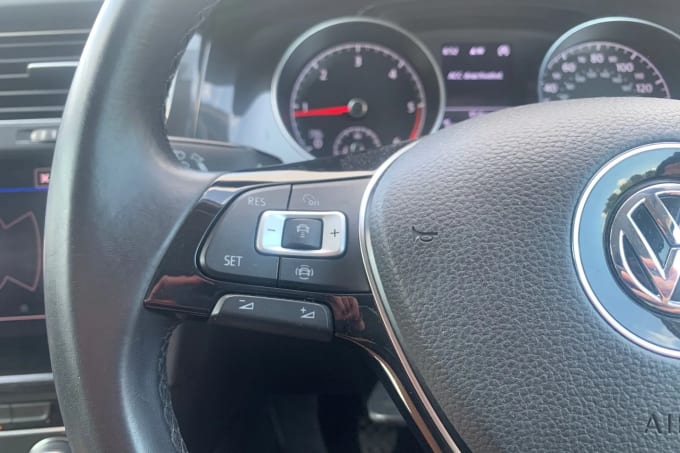 2019 Volkswagen Golf