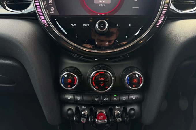 2022 Mini Hatch