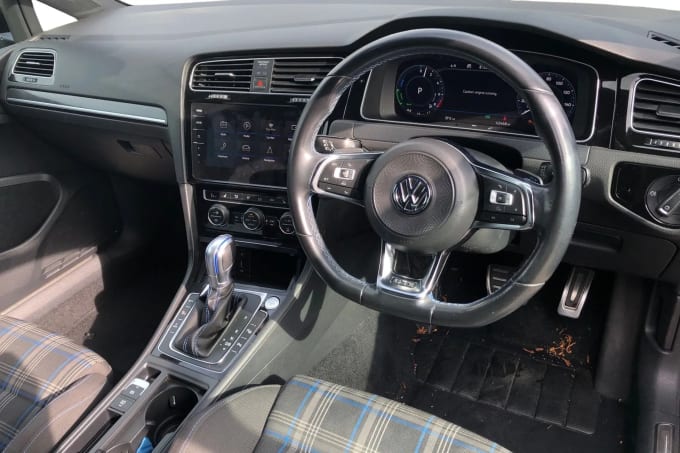 2017 Volkswagen Golf