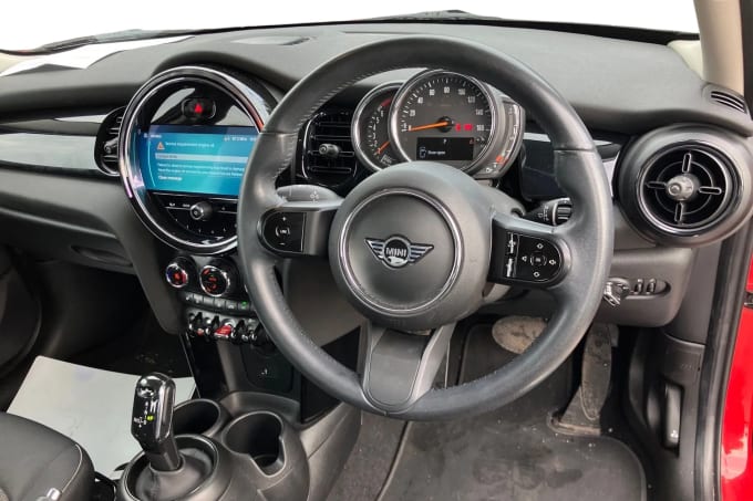 2021 Mini Hatch