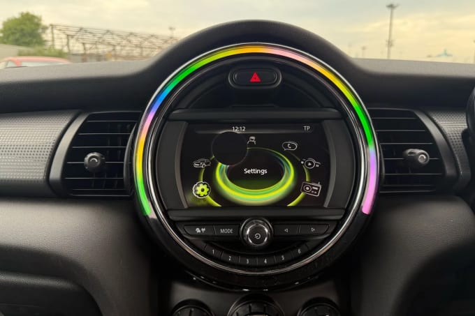 2016 Mini Hatch