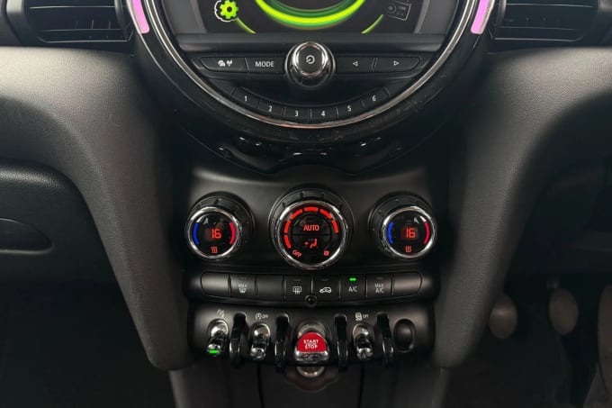 2016 Mini Hatch