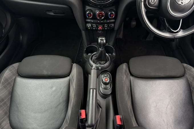 2016 Mini Hatch