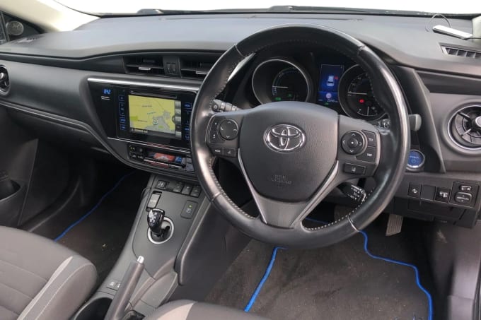 2017 Toyota Auris