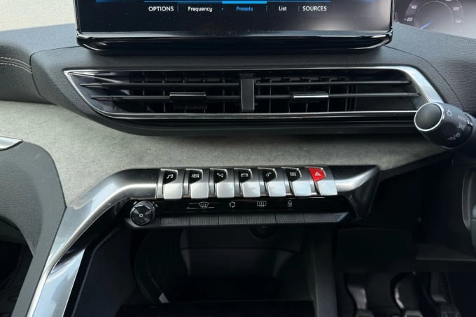 2021 Peugeot 3008