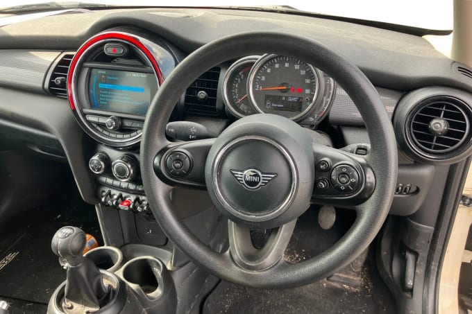 2018 Mini Hatch