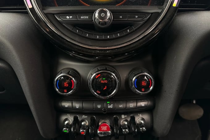 2016 Mini Hatch