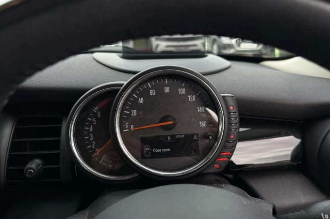 2016 Mini Hatch