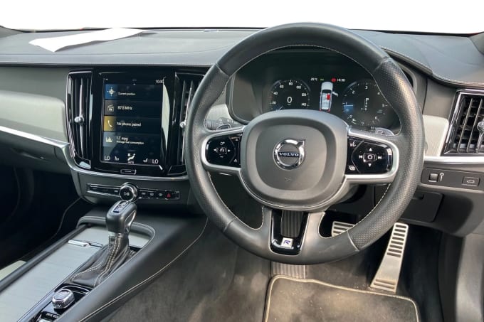 2018 Volvo V90