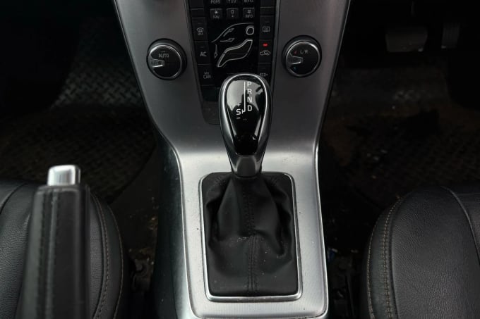 2018 Volvo V40