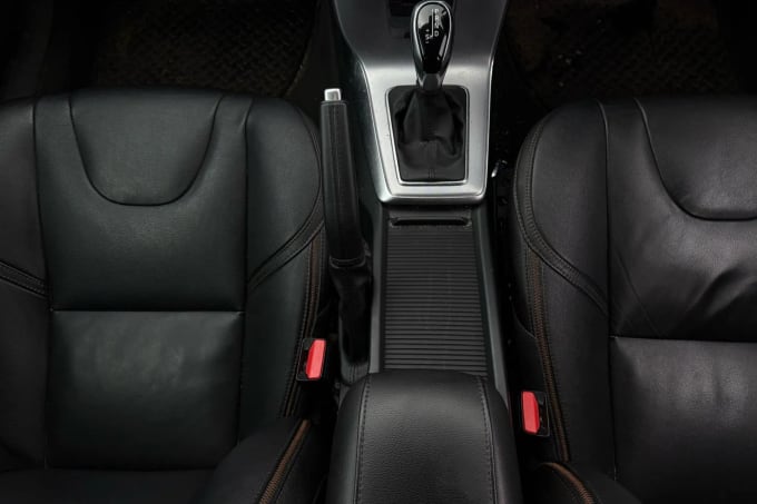 2018 Volvo V40