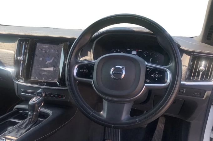 2018 Volvo V90