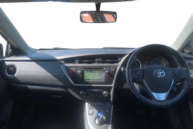 2015 Toyota Auris
