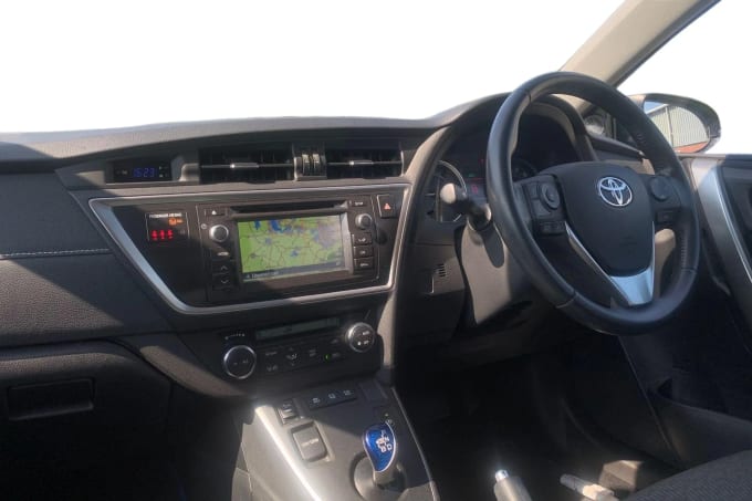 2015 Toyota Auris