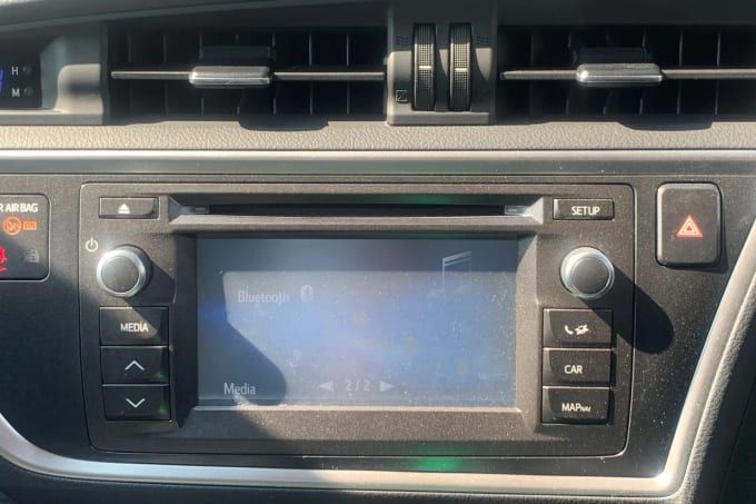 2015 Toyota Auris