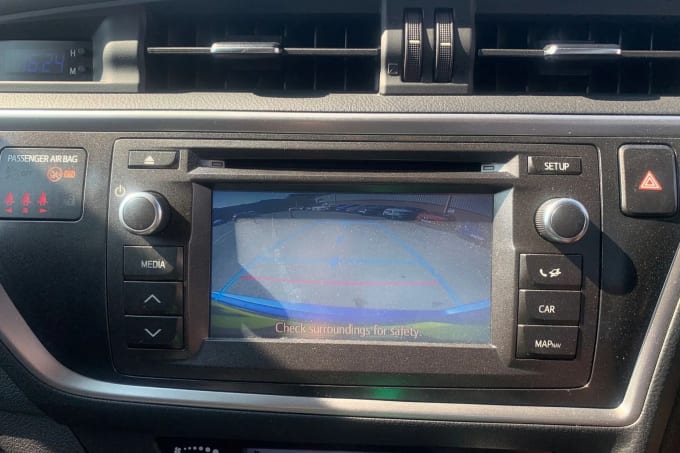 2015 Toyota Auris