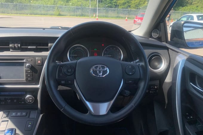 2015 Toyota Auris