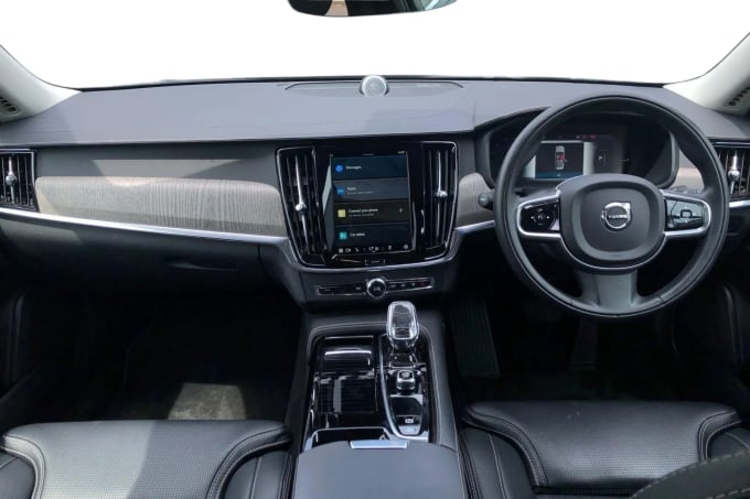 2022 Volvo S90