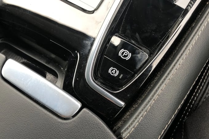 2022 Volvo S90